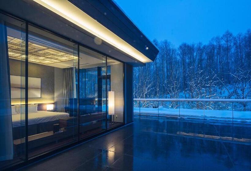 اتاق پنت هاوس, Aya Niseko
