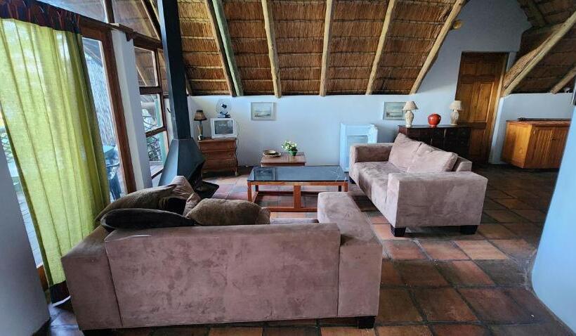 Családi Szoba, Bali At Scenic Haven Lodge In Hartbeespoort
