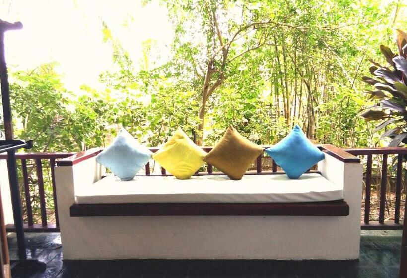 اتاق استاندارد با بالکن, Emerald Sea Resort