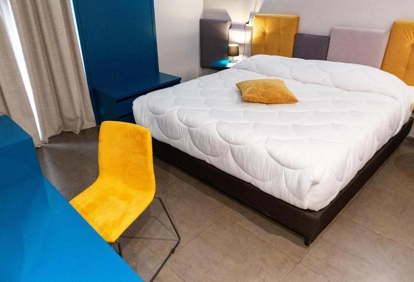 Quarto Triplo Estandar, Eubea
