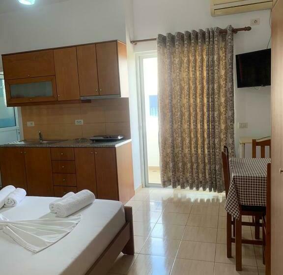 Quarto Estandar com Sacada, Guest House Villa Alia