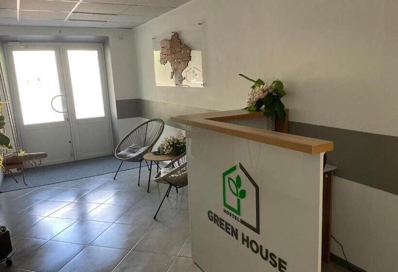 חדר משפחתי חדר אמבטיה משותף, хостел житомир Green House