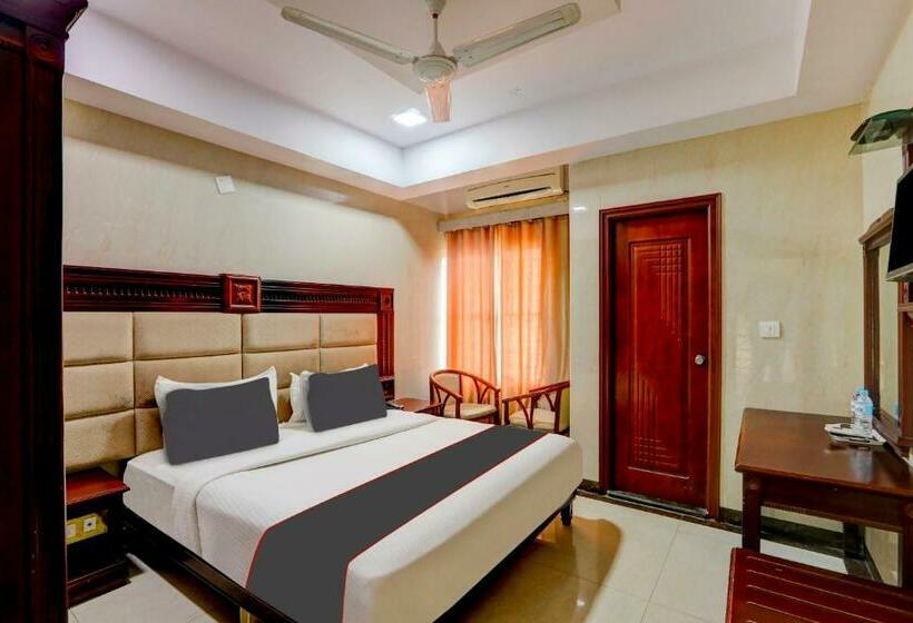 豪华三人间, Capital O Hotel Yuvraj Signature