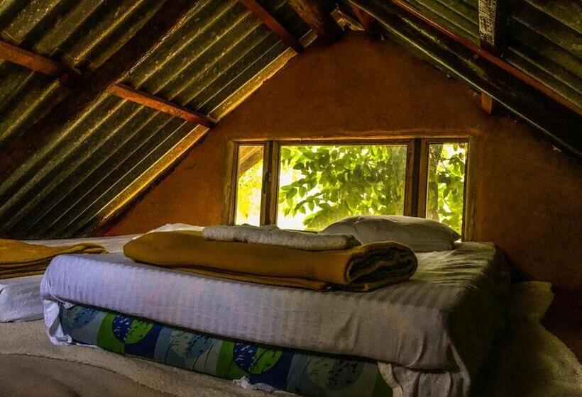 Семейный Номер Вид на Горы, Shadow Mask Bungalow