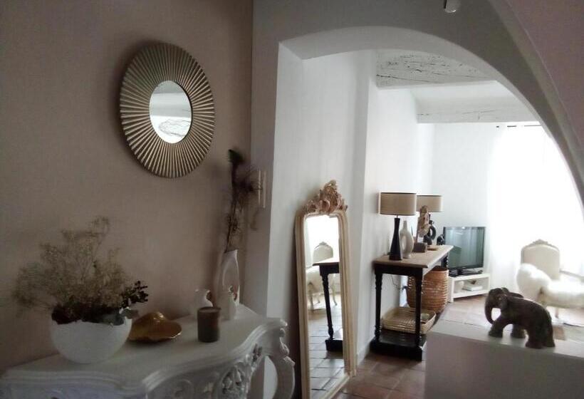 اتاق استاندارد, La Maison Perchee