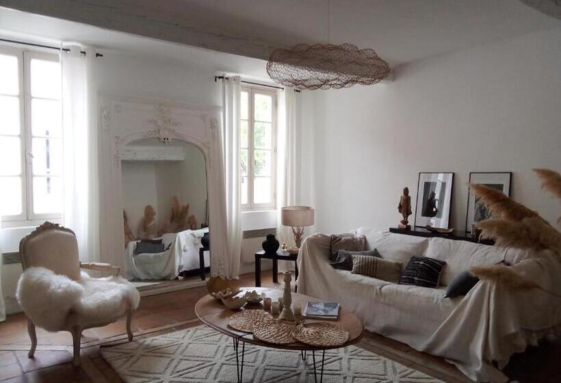 اتاق استاندارد, La Maison Perchee