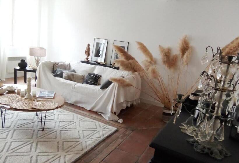 اتاق استاندارد, La Maison Perchee