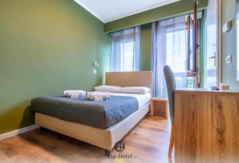 اتاق استاندارد سه نفره, Eur