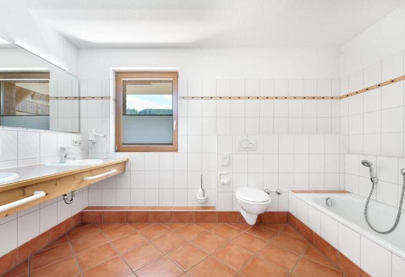 Family Suite, Schlehdorn