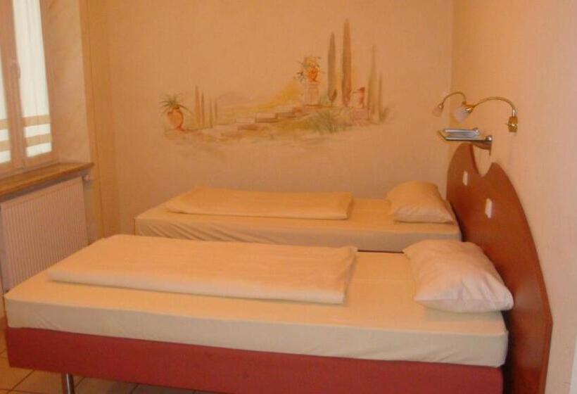 Номер Стандарт, Stadthotel Passau