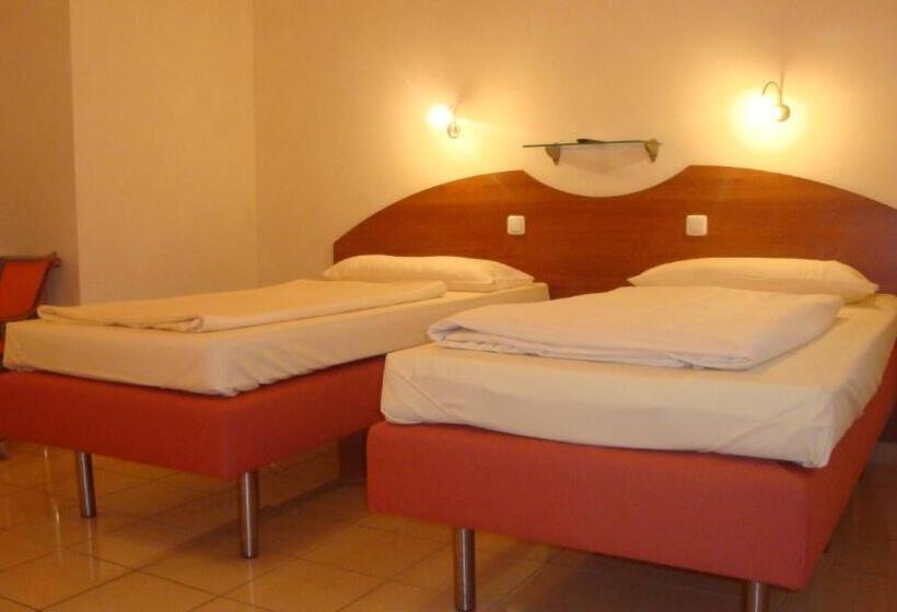 Четырехместный Номер Стандарт, Stadthotel Passau
