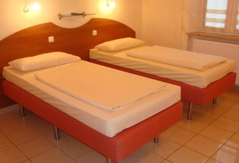 Семейный Номер, Stadthotel Passau