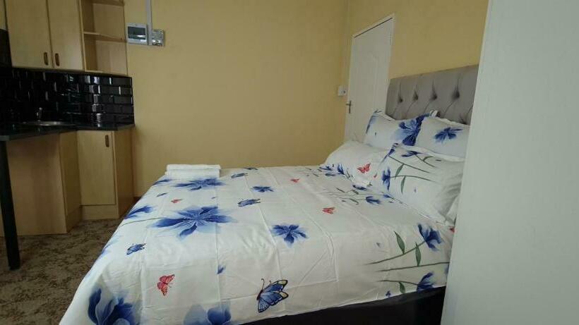 Номер Стандарт, Ojong S Court Kraaifontein
