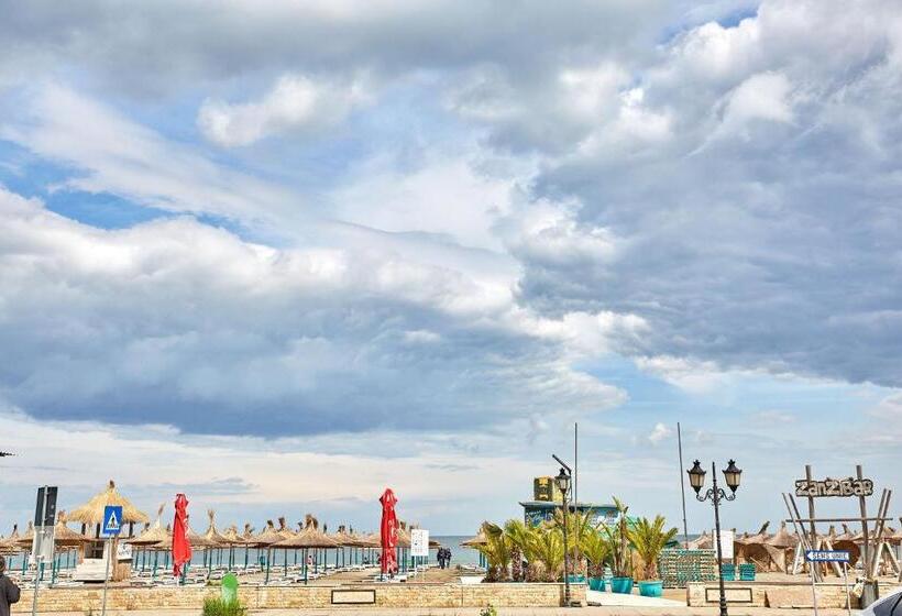 آپارتمان 1 خوابه با تراس, Casa Del Mar 2