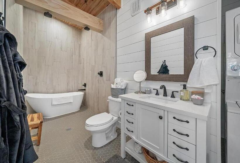 Стандартный Номер Кровать Кинг, Whispering Pines   Lakeside