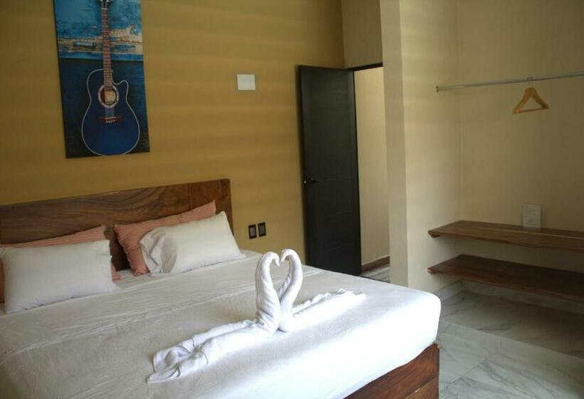 اتاق استاندارد با تخت بزرگ, Guitarra Inn