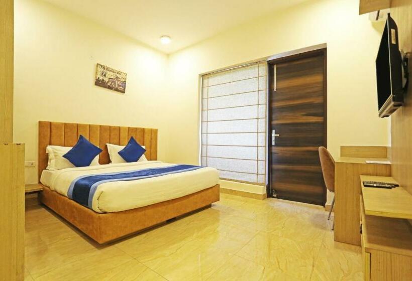 带大床的豪华间, Ab Inn Huda City Center