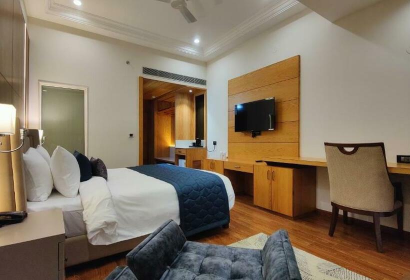 Стандартный Номер Кровать Кинг, Kaithal Resort   Kasauli