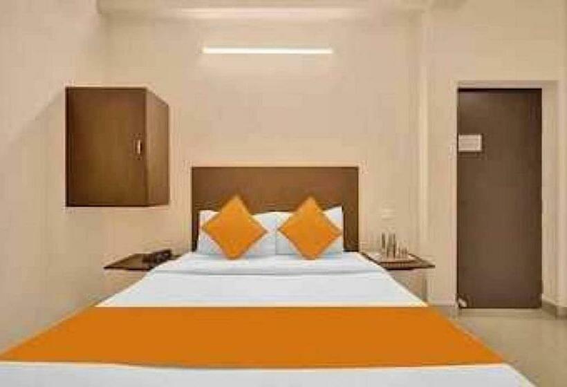 Трехместный Номер Классика, Oyo Flagship 81223 Kanish Residency