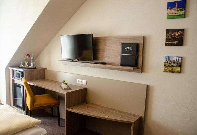 Quarto Estandar Vista Rio, Morjan