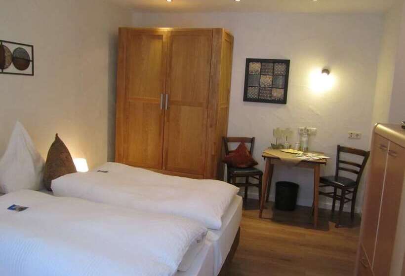 اتاق راحتی, Moselland Hotel Im Enderttal Zum Onkel Willi