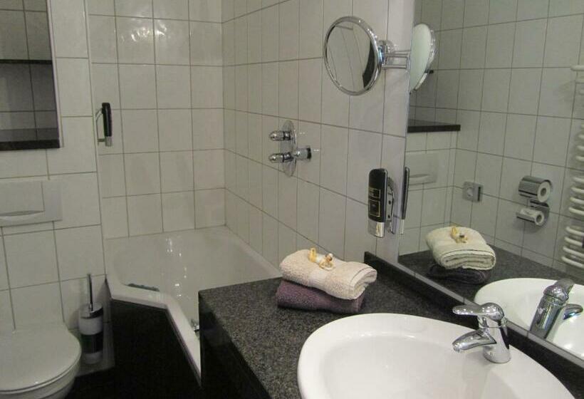 اتاق لوکس, Moselland Hotel Im Enderttal Zum Onkel Willi