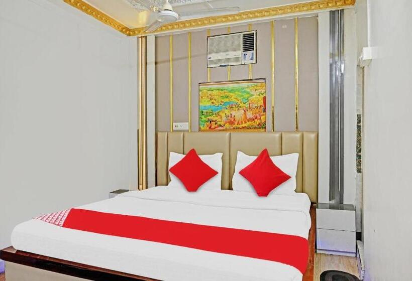 트리플 클래식 룸, Flagship Hotel Om Shanti Inn