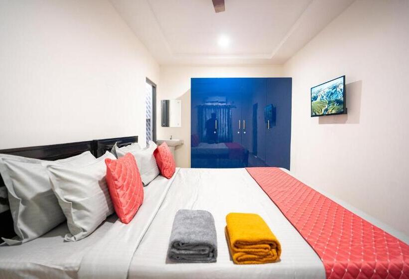 اتاق لوکس, Yellow Bells Signature Hitec City