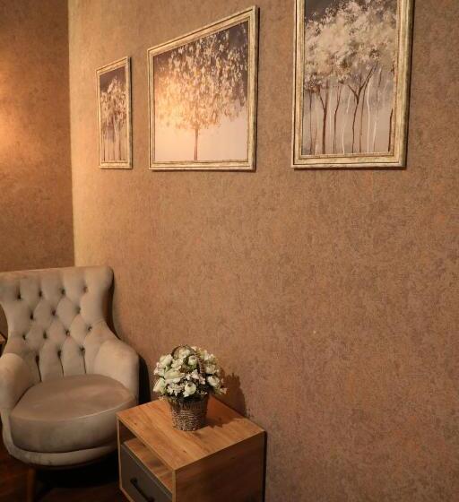 家庭间, Otel İstasyon