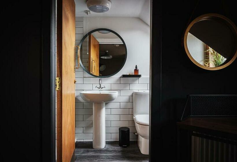 Номер Стандарт, Cardross Inn