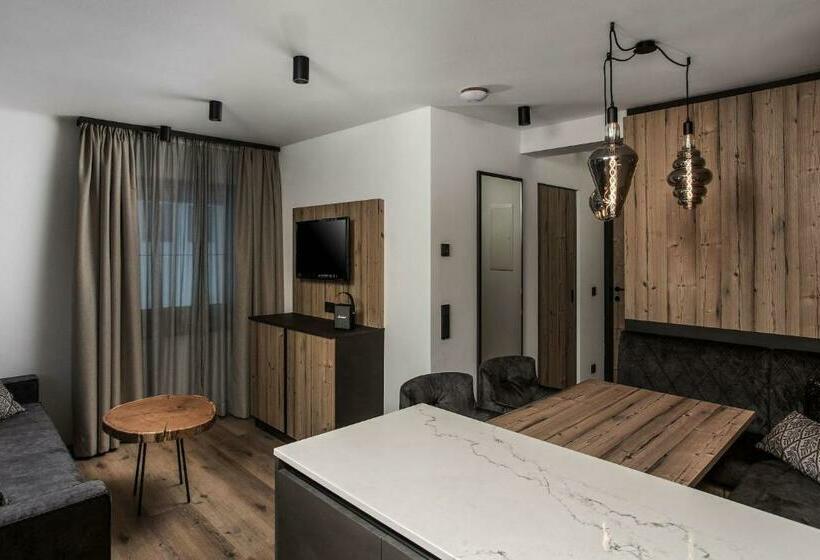 침실 2개 아파트, Hager S Apartments