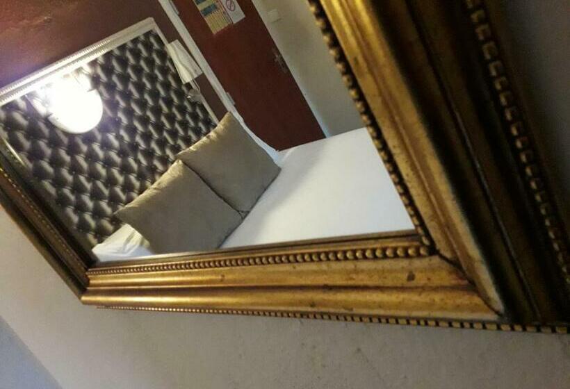 Номер Комфорт, Hôtel De La Mer