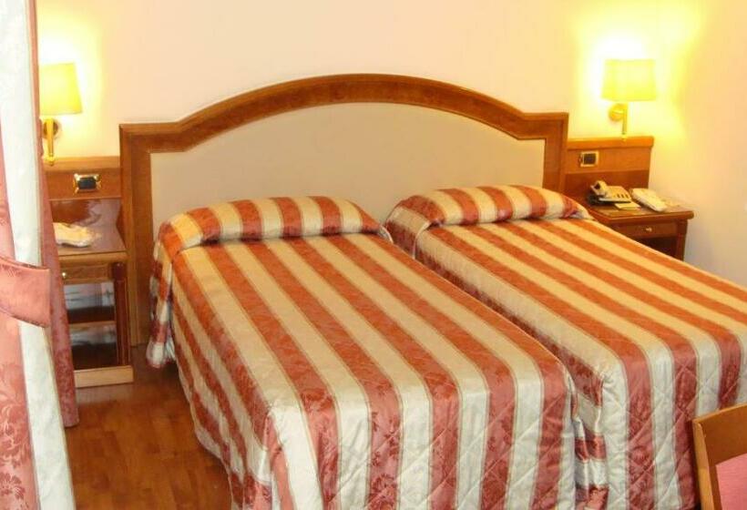 Номер Стандарт, Albergo Corona