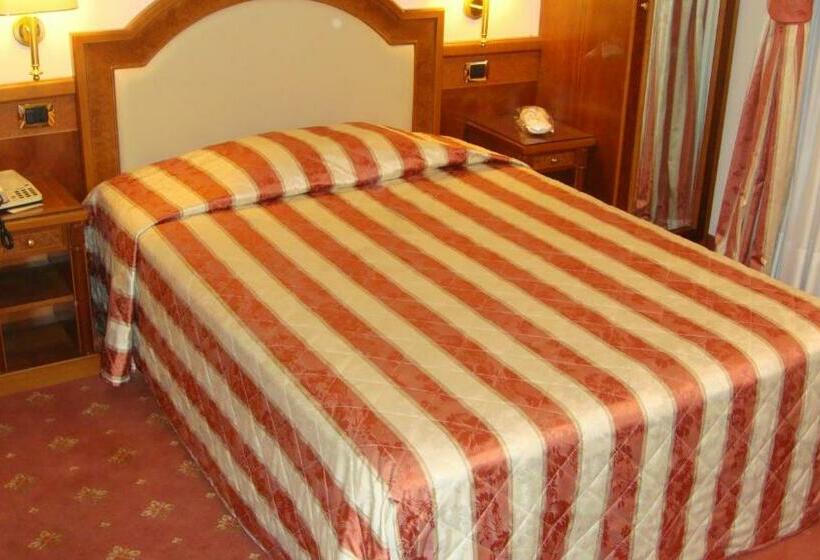 Номер Стандарт, Albergo Corona