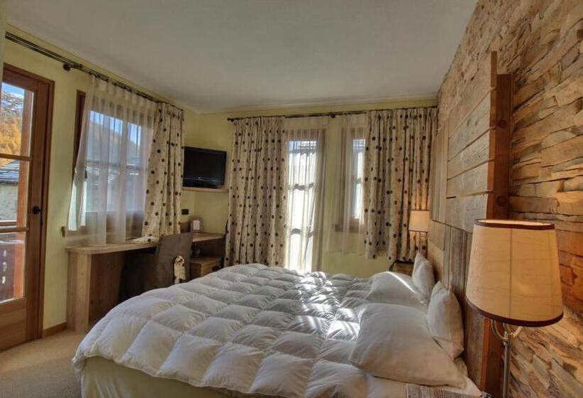 Quarto Estandar, Bait De Angial