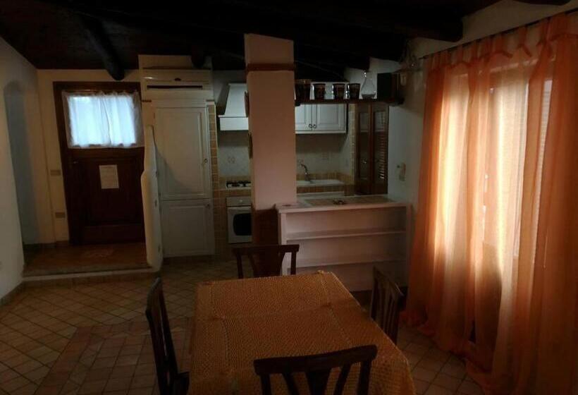 Апартаменты 1 Спальня Вид на Море, Bed & Breakfast Laino