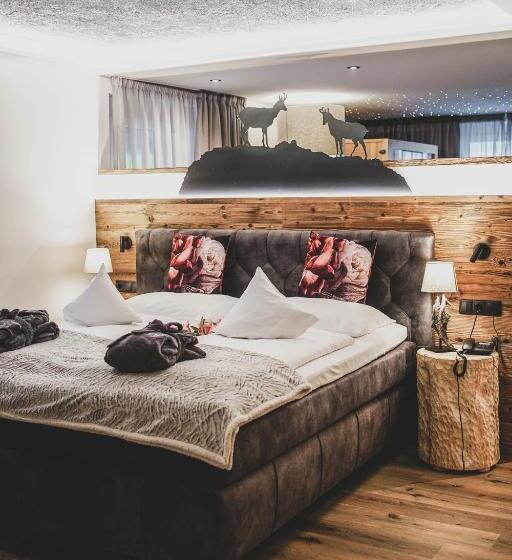 Люкс Повышенной Комфортности, Montresor Hotel Pfeldererhof