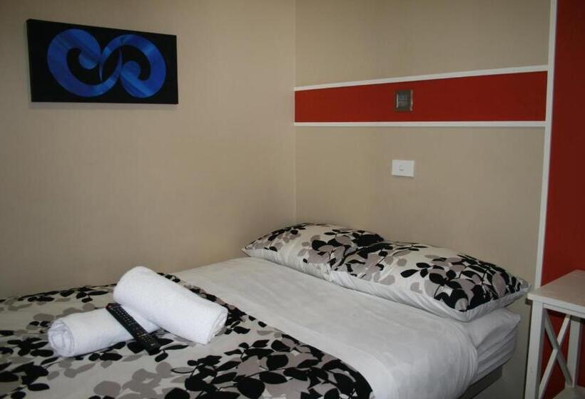Apartamento 2 Dormitórios, Astray Motel