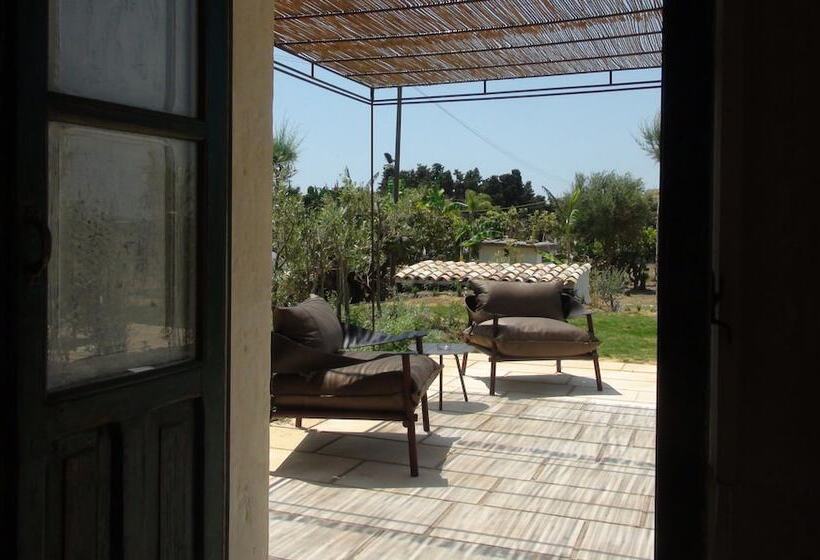 Полулюкс с Бассейном, Baglio Siciliamo Country House