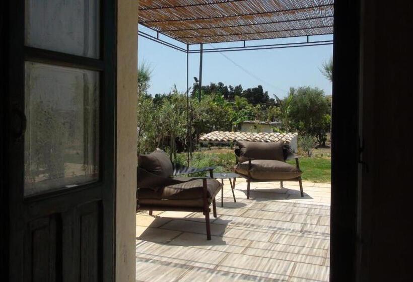 Полулюкс с Бассейном, Baglio Siciliamo Country House
