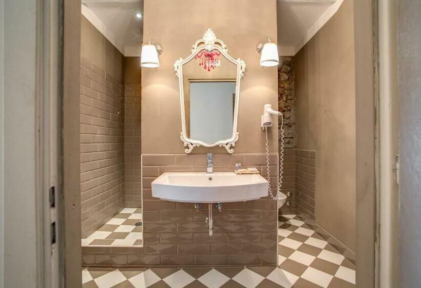주니어 스위트 호수 전망, Borgo Vistalago