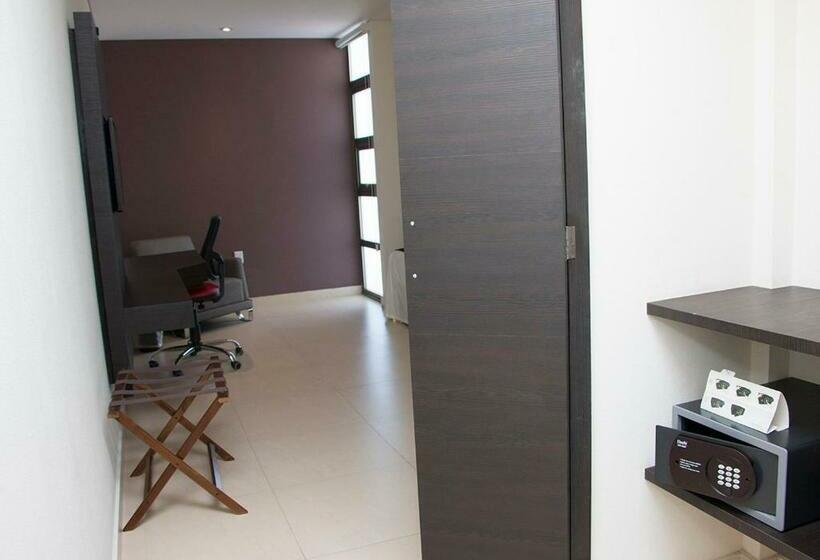 Quarto Estandar 2 Camas Casal, Diverxo Hotel & Villas
