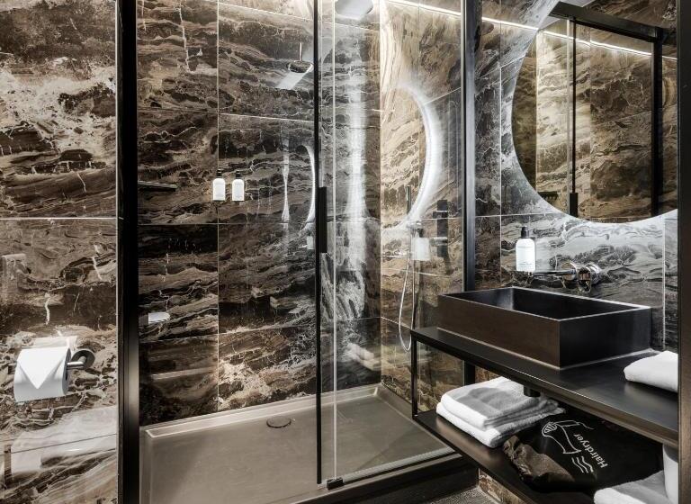 اتاق راحتی, Le Marin Boutique