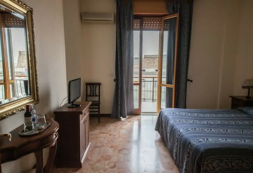 اتاق لوکس با چشم‌انداز دریا, Ortigiaseaview Bed & Breakfast
