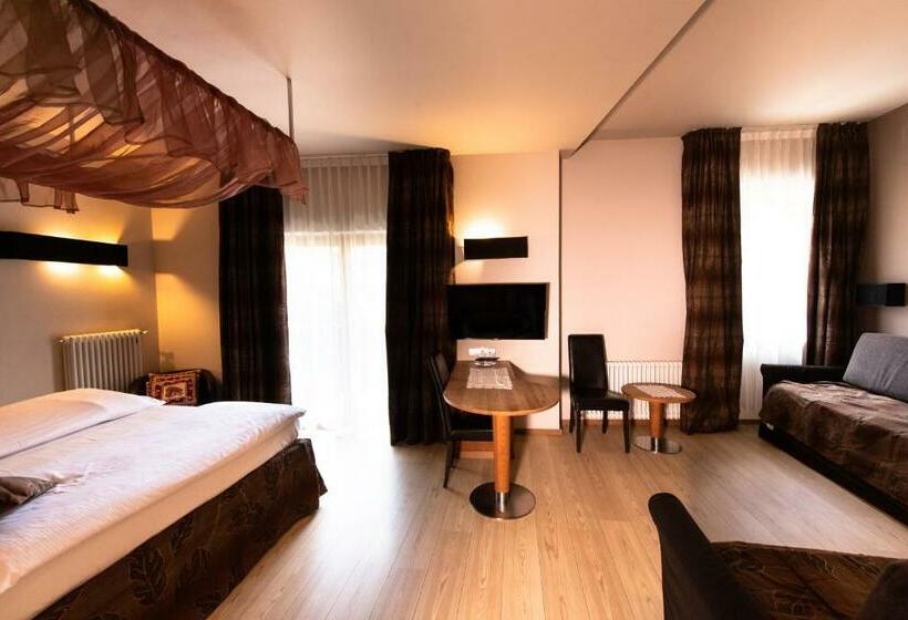 سوییت جونیور, Sport Hotel S. Vigilio