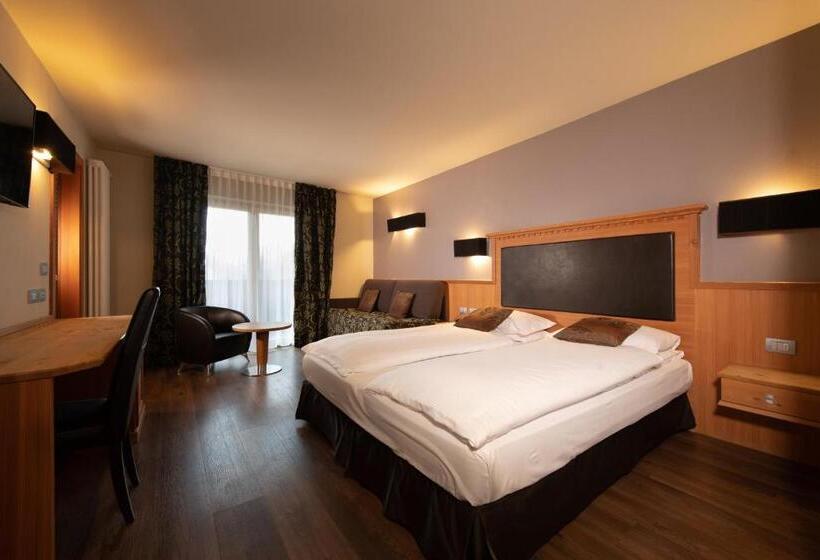 اتاق خانوادگی, Sport Hotel S. Vigilio