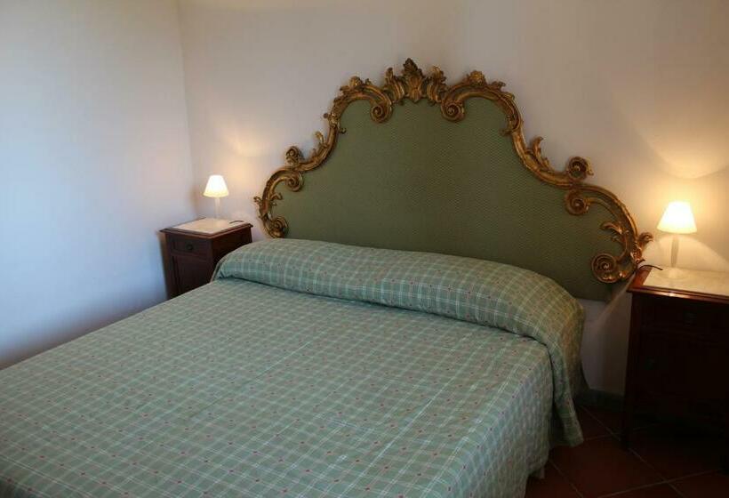 آپارتمان 4 خوابه, Villa Agostoli