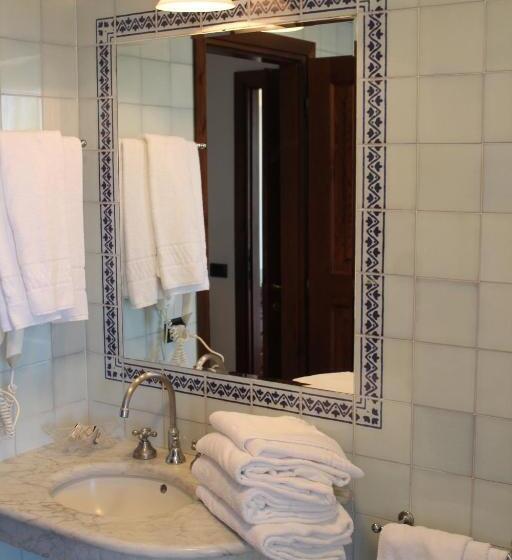 آپارتمان 4 خوابه, Villa Agostoli
