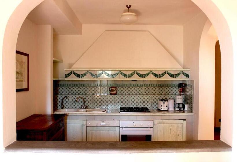 آپارتمان 3 خوابه, Villa Agostoli