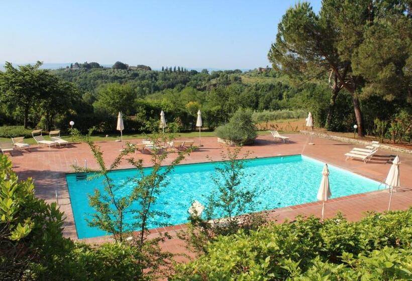 آپارتمان 3 خوابه, Villa Agostoli